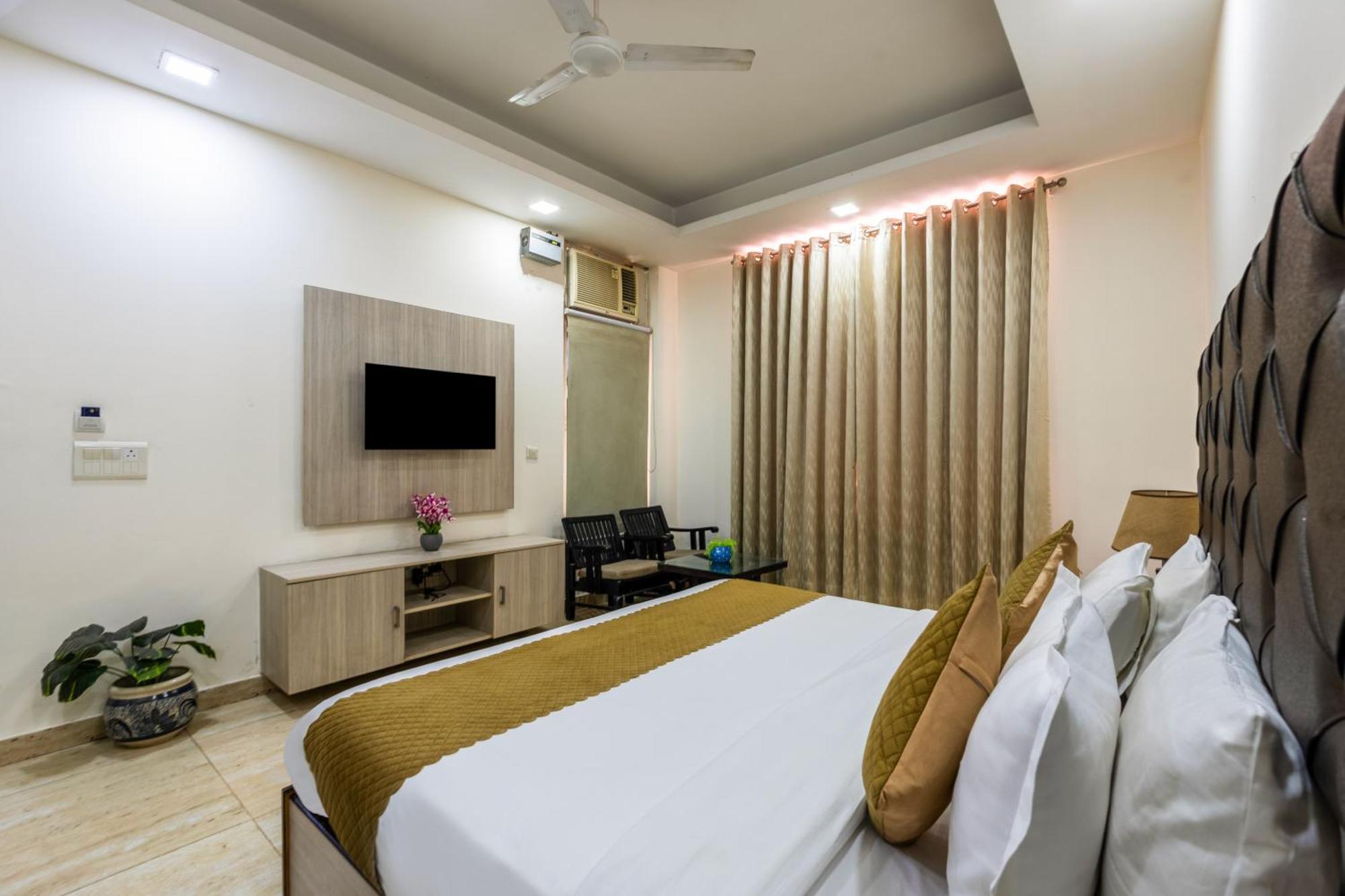 Kabul Hotel By Nexhub Palace - Medanta غورغاون المظهر الخارجي الصورة