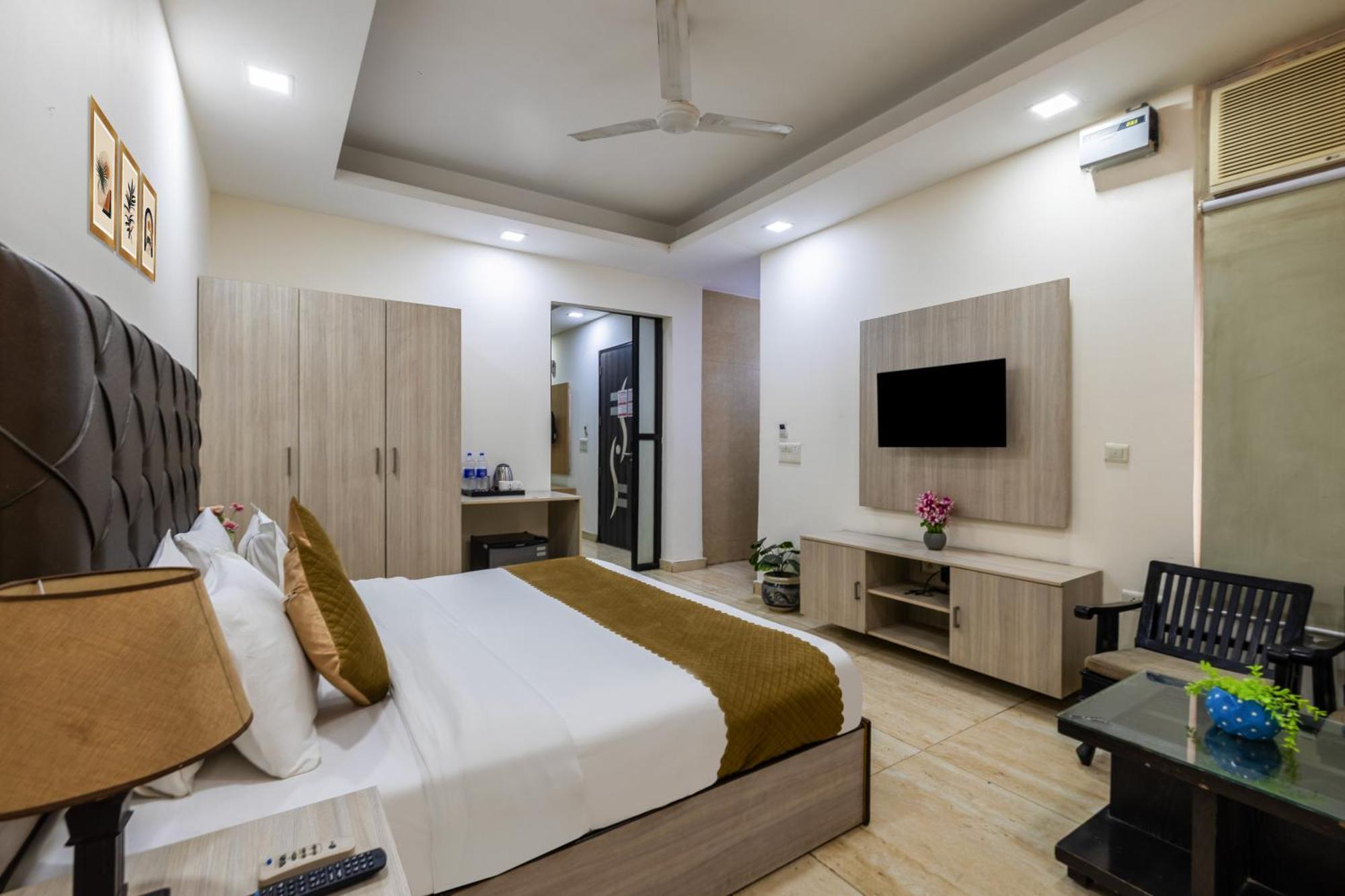 Kabul Hotel By Nexhub Palace - Medanta غورغاون المظهر الخارجي الصورة